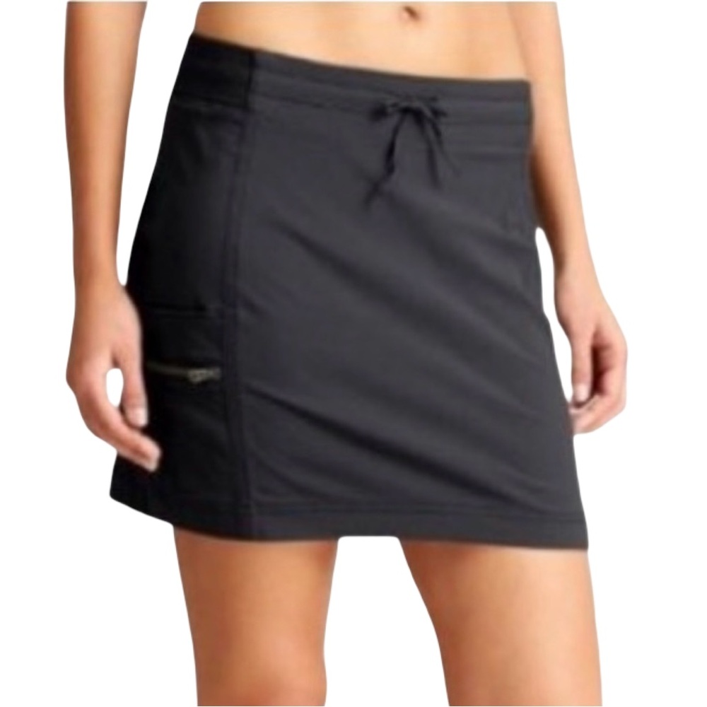 Athleta Black Trekkie Skort size 2
